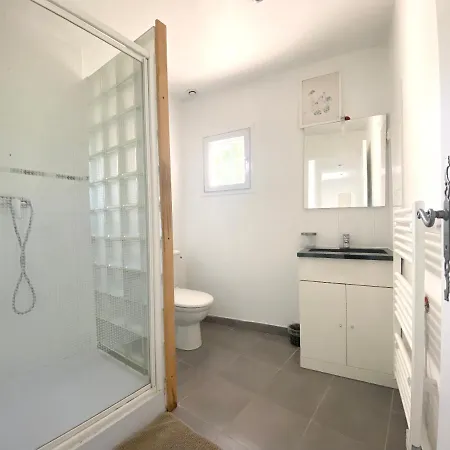 Maison Charmante A Avec Grand Jardin Et Equipements Pour Enfants Holiday home