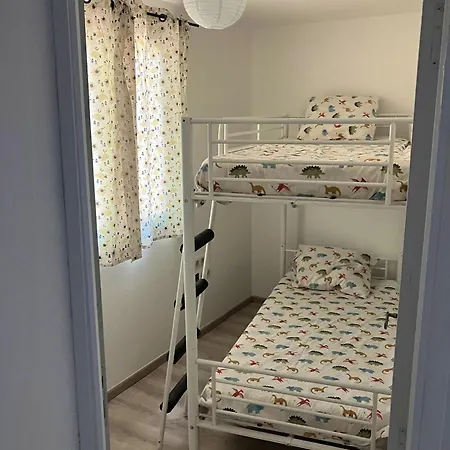 Holiday home Maison Charmante A Avec Grand Jardin Et Equipements Pour Enfants